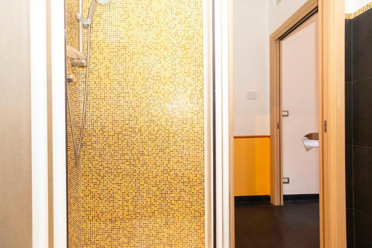 Colourful & Cozy Apartment Cenisia Turin Exterior photo